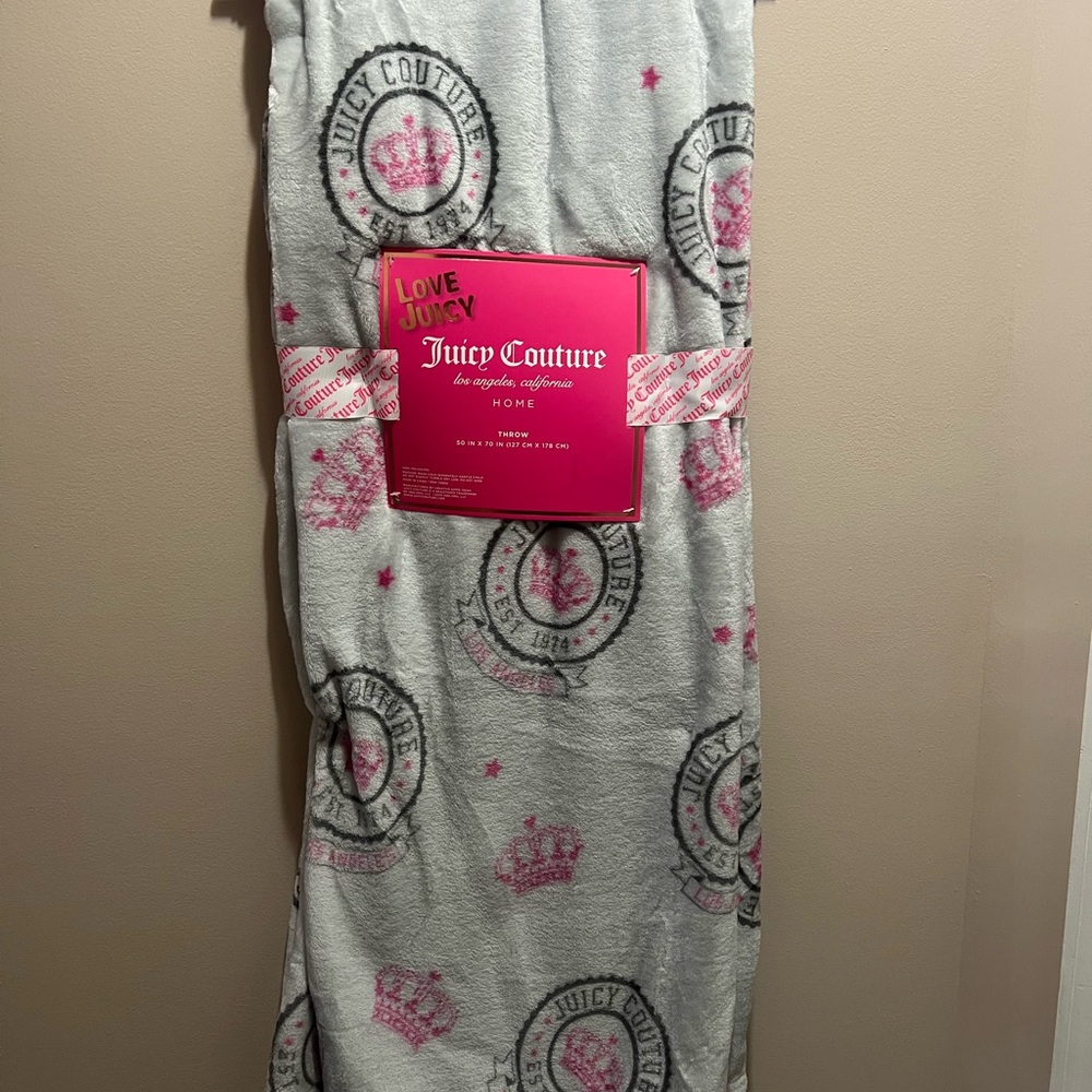 Juicy couture throw blanket‎